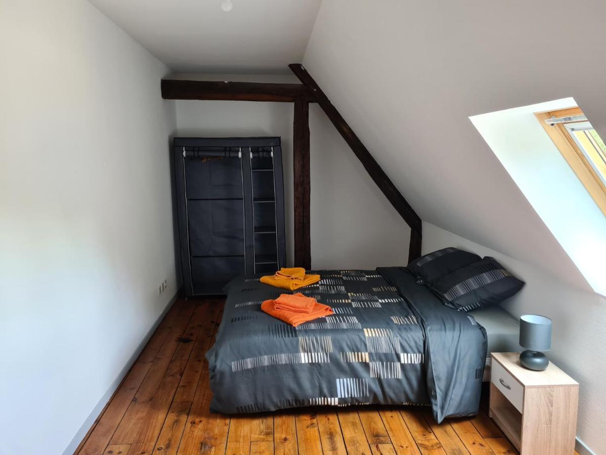 Aux Remparts Du Chateau 세단 외부 사진